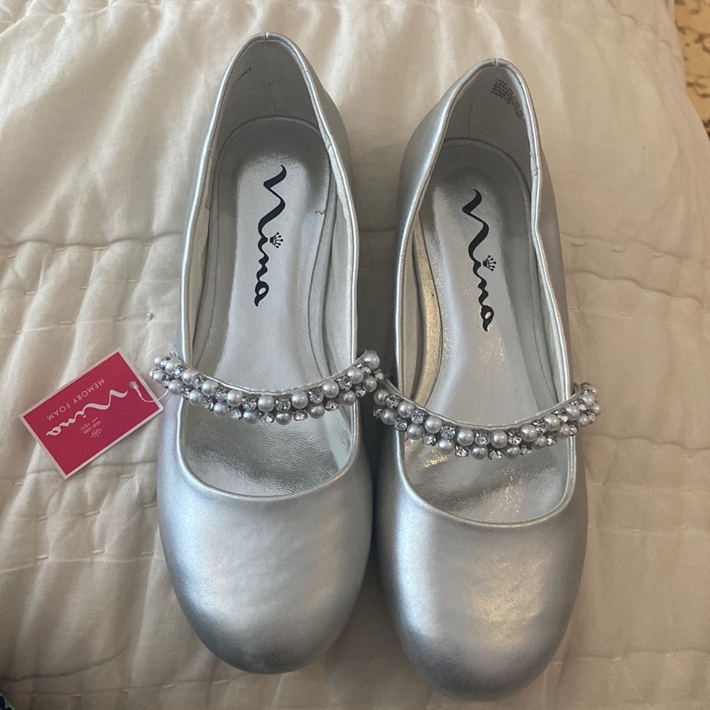 girls slip on flats